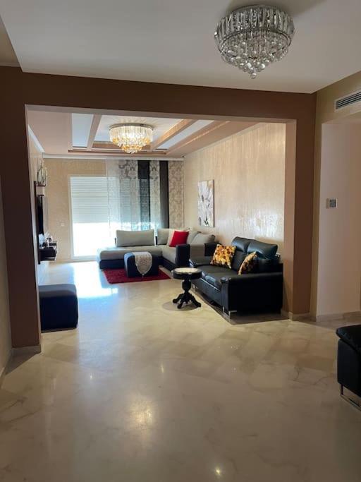 Big Luxury Apartment Near Airport Nouaceur Exteriör bild