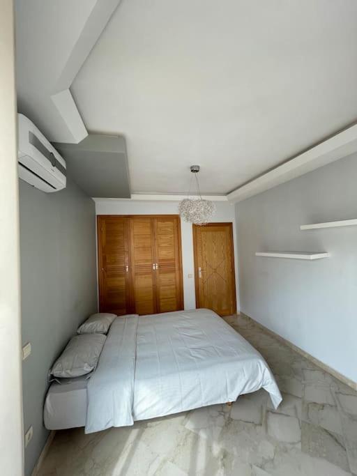 Big Luxury Apartment Near Airport Nouaceur Exteriör bild