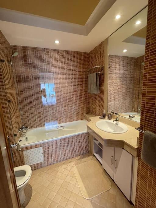 Big Luxury Apartment Near Airport Nouaceur Exteriör bild